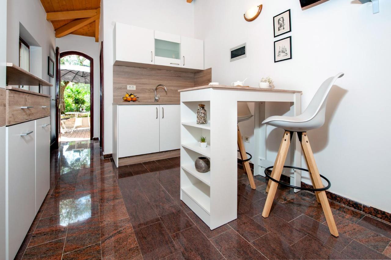 Apartments Carmelo Rovinj Luaran gambar