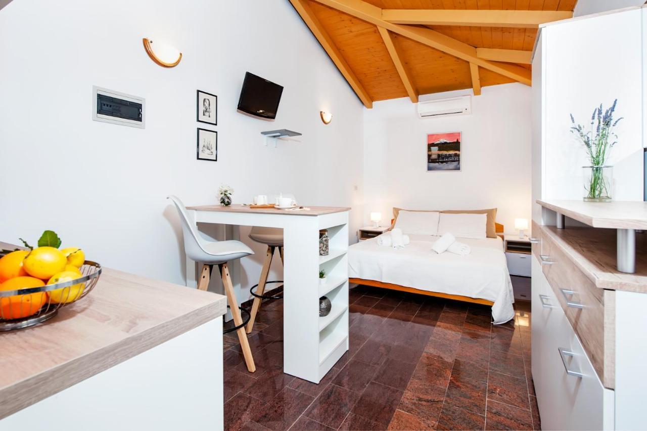 Apartments Carmelo Rovinj Luaran gambar